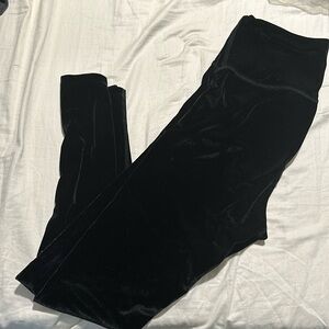 Beyond Yoga Velvet Holiday Winter leggings